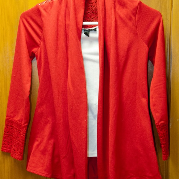 Amy Byer Girls Med Shirt in Great Shape - Picture 6 of 6